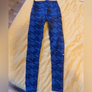 Navy chevron airlift leggings